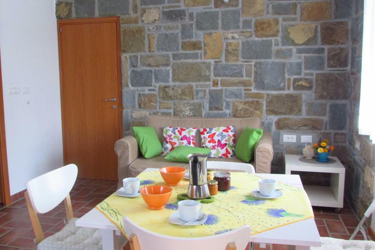 Holiday House Ida Marezige Bagian luar foto